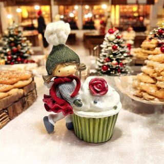 🎄Holčička s cupcakem a další kouzelné vánoční dekorace za ceny, které jinde nenajdete. https://www.znasikredence.cz/...